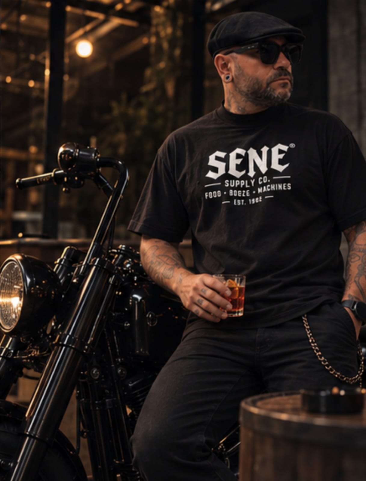 Motociclista SENE no bar